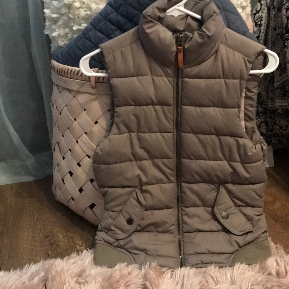Brown puff vest